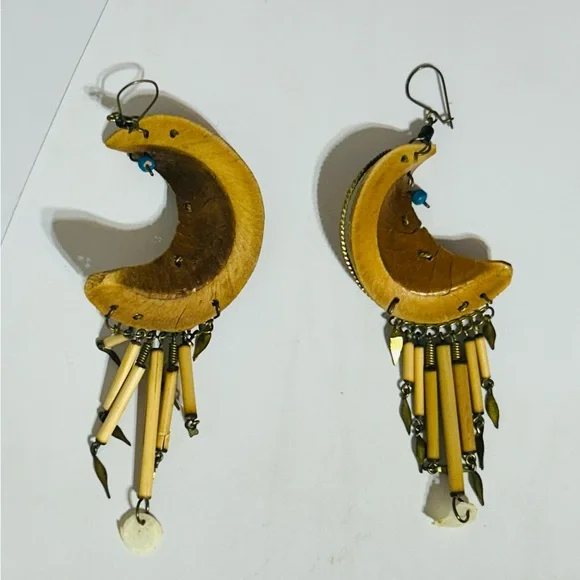 Boho Vintage Coconut Shell Crescent Moon Earrings - Picture 6 of 7